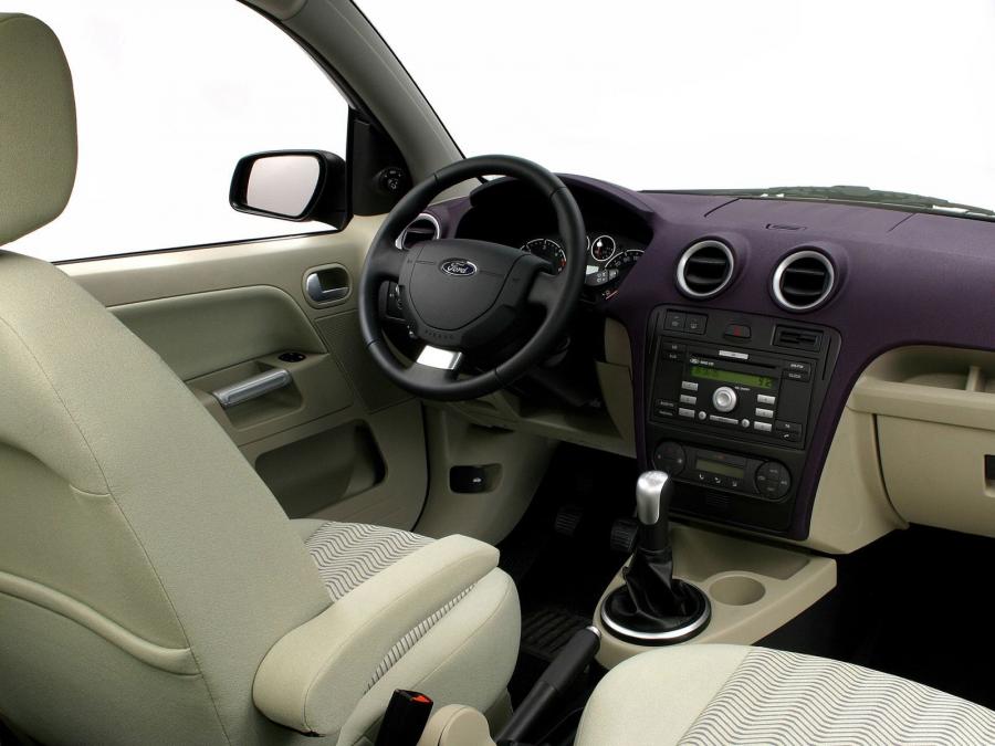  Ford Fusion 2005 года  (фото 34 из 35)